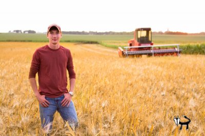 senior pictures farm style